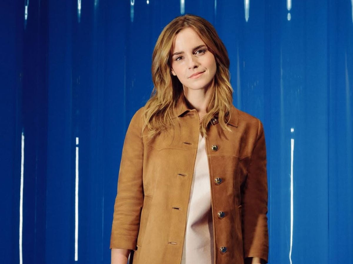 La Verdad Oculta detrás del Anillo de la Estrella Hollywoodiana Emma Watson: Un Compromiso que Revoluciona la Industria