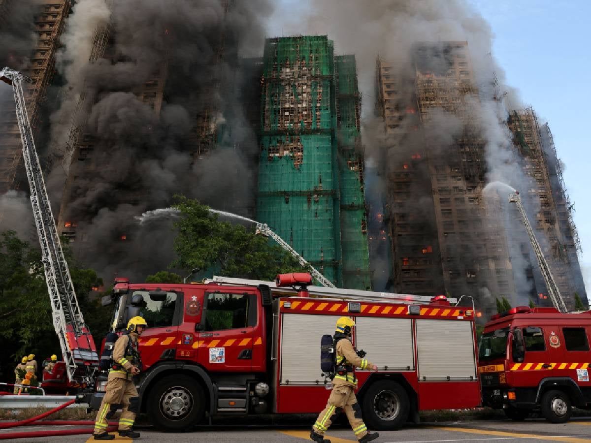 Tragedia en Hong Kong: incendio deja 94 muertos y decenas de desaparecidos