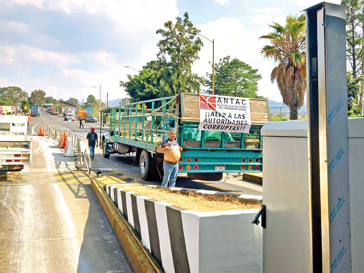 Hay pérdidas de hasta $6 mil millones por bloqueos carreteros