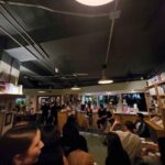 Club de lectura ‘Service95’ llega a CDMX: una noche al estilo Dua Lipa