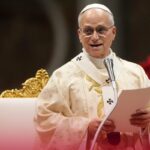 El Papa León XIV Envía Un Mensaje de Esperanza y Compromiso con Todos los Seres Humanos: Felicita Navidad en Décimo Idioma y Llama a la Acción para Construir un Mundo Más Justo y Pacífico