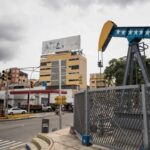 La UE enfrenta agravio por parte de Cuba después de que Estados Unidos impone un bloqueo petrolero a Venezuela en apoyo al gobierno de Maduro.