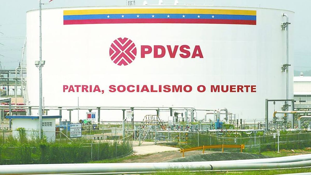 "La controversia petrolera entre EE.UU. y Venezuela: Trump apremia la restitución de activos clave en un conflicto que amenaza estabilidad regional"