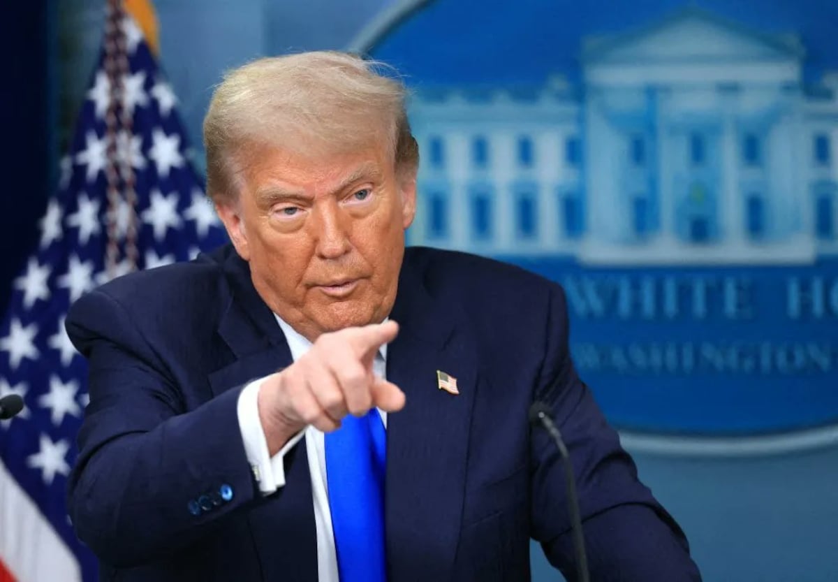 Trump desata una tormenta diplomática en Europa: impondrá aranceles a varios países por su postura sobre Groenlandia, en un movimiento que deja a las potencias continentales sin palabras.