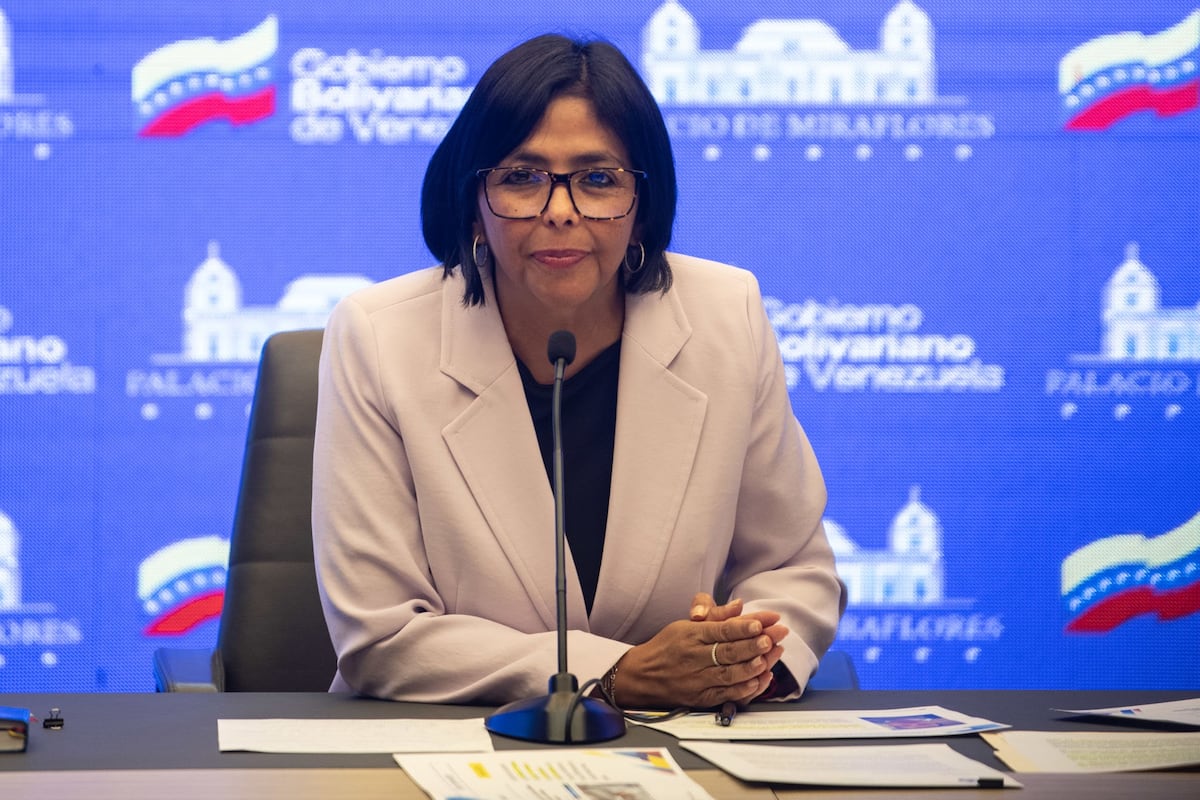 Delcy Rodríguez reitera que es presidenta encargada de Venezuela tras imagen publicada por Trump