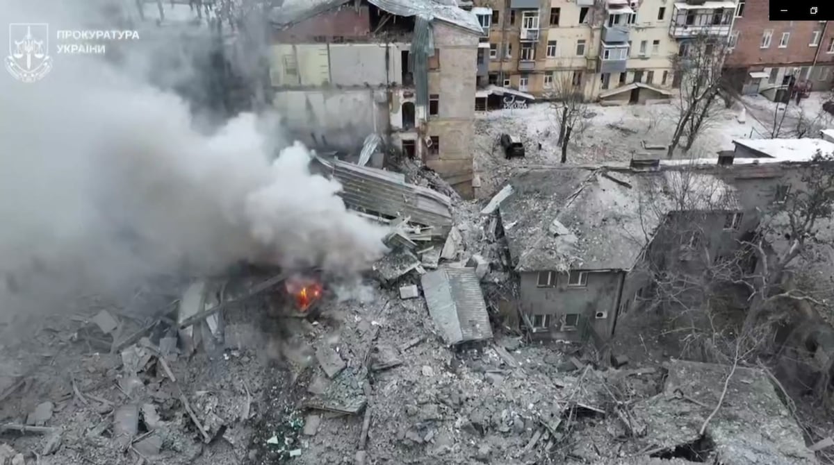 Rusia desata devastación en la capital ucraniana: Ataques con misiles dejan 13 ciudadanos lesionados y levantan alarma internacional.