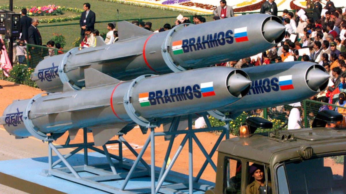 La Fuerza Letal en el Cielo: Descubre la Tecnología Avanzada que Cambia el Juego de la Seguridad Mundial