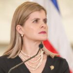 La hora decisiva: Costa Rica opta por un futuro sin criminales ni tiranos en elecciones estrechamente divididas